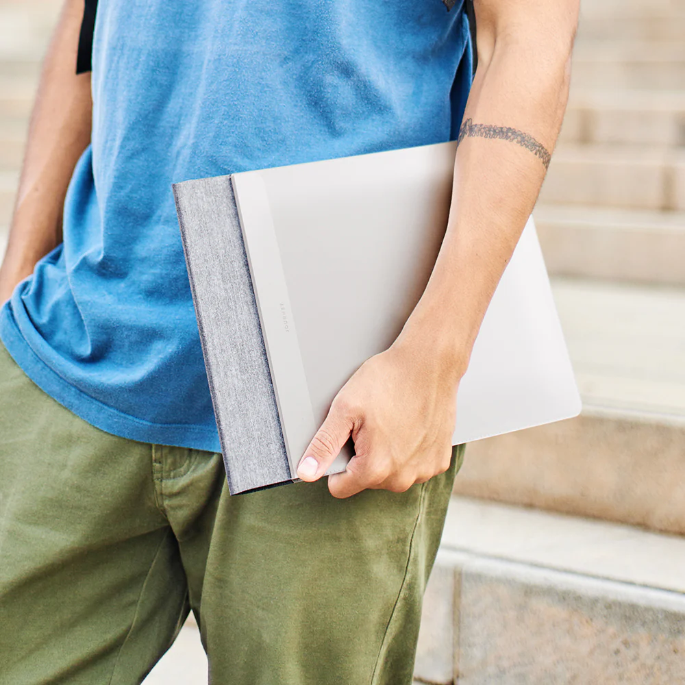 NEXA 4-in-1 Laptop Sleeve with Wireless Charging - Image 11