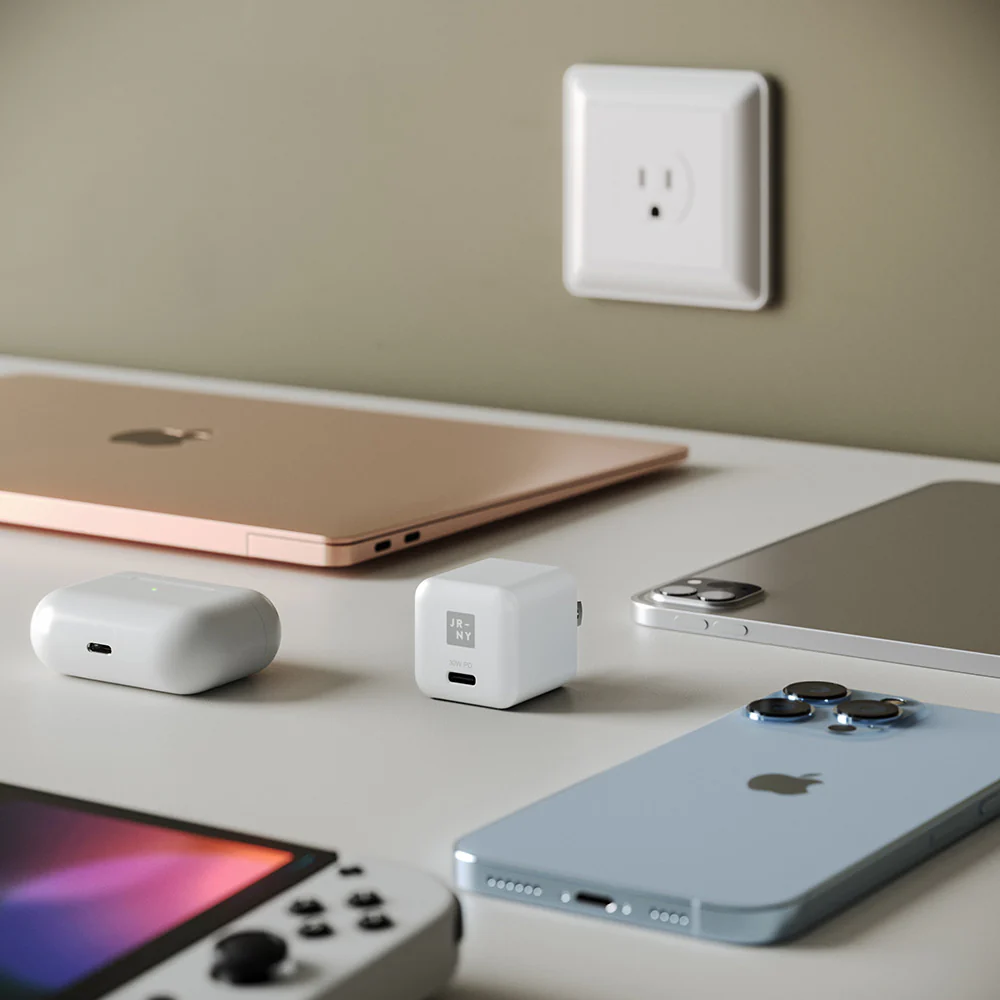 USB-C Mini Wall Charger - 30W - Image 8